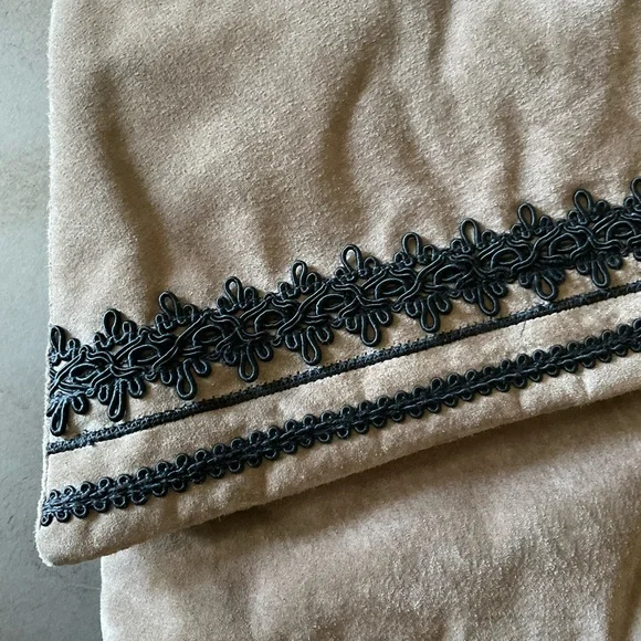 EUC Vintage Colini Suede Clutch with Removable Shoulder Strap, Tassel, Taupe - Picture 3 of 11